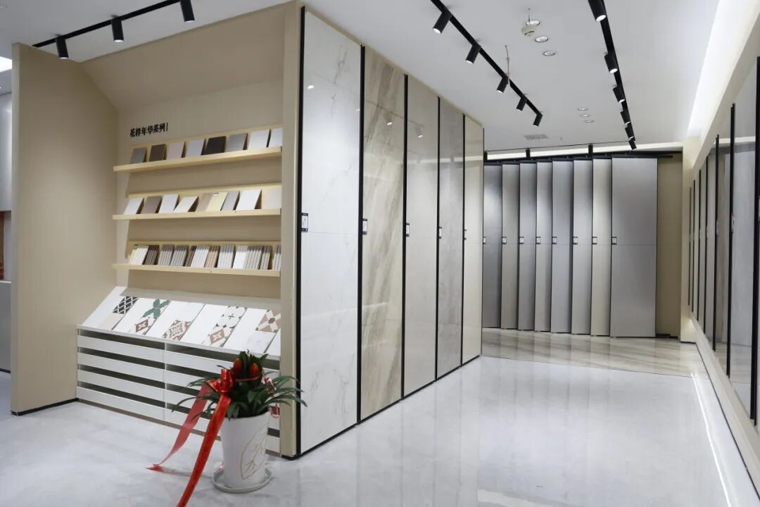 新店开业｜鹰牌陶瓷昆明新店盛大开业，共赴美学新境！(图12)