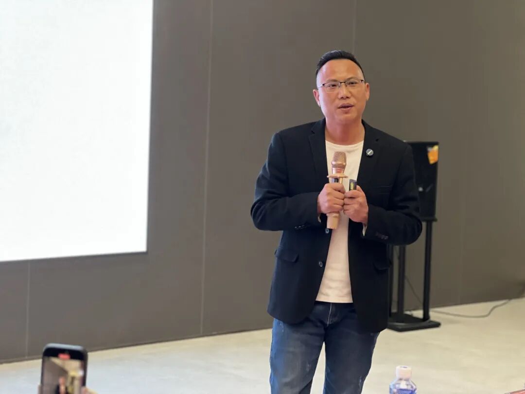 砥砺奋进，攻坚2025｜鹰牌营销中心开年营销会议圆满举行！(图14)