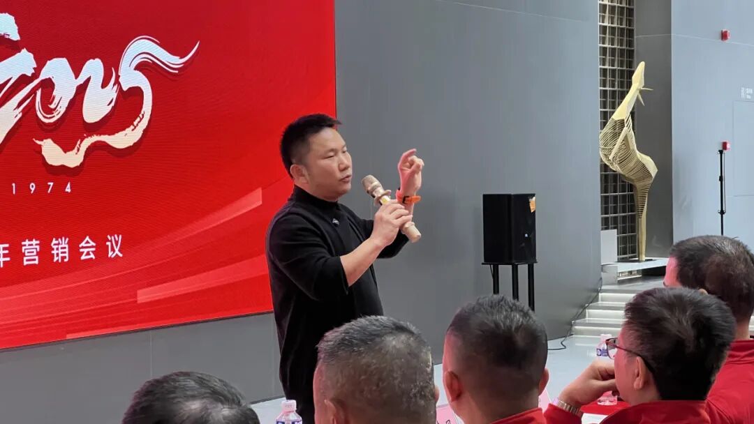 砥砺奋进，攻坚2025｜鹰牌营销中心开年营销会议圆满举行！(图18)