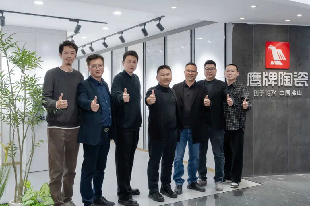 交流互进 共谋发展｜鹰牌集团赴千思装饰考察交流，共话行业发展新趋势(图12)