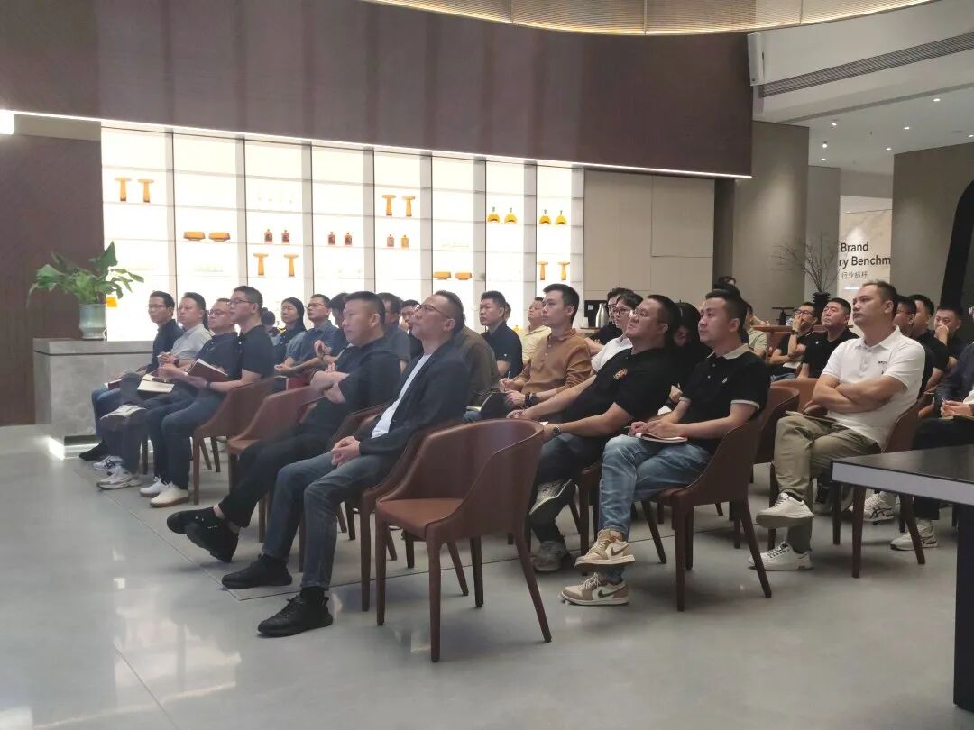 聚势增长 再启新程｜2025年鹰牌集团营销会议顺利举行(图2)